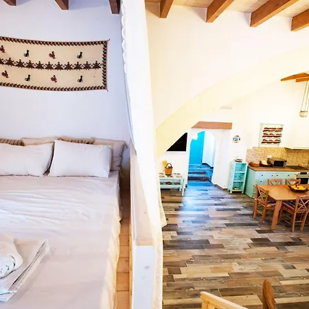 Stefanis Relis House *