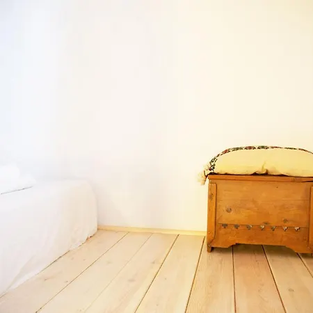 Stefanis Relis House