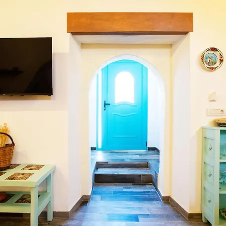 Stefanis Relis House