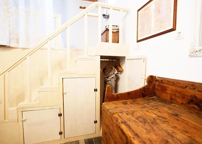 Stefanis Relis House *